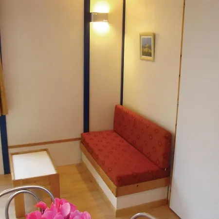 Semesterbostad Two-bedroom Holiday In